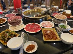 -周老三跷脚牛肉·全牛火锅(非遗传承店)