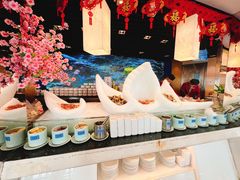 自助取餐区-中央电视塔旋转餐厅