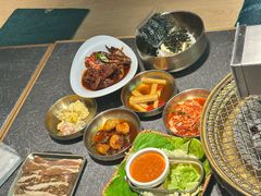 -草家酱蟹炭火烤肉店(珲春南路二店)