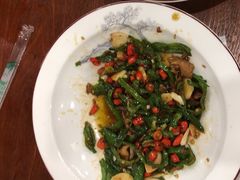 -湖南人家湘菜馆(镇江路店)