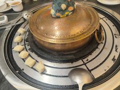 -阿山卓·野生菌火锅·纳西火塘烤肉