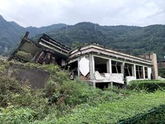-四川汶川特大地震漩口中学遗址