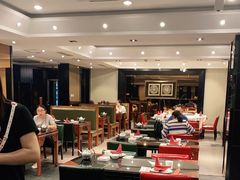 大堂-皇城根·鲁菜济南菜·吊炉烤鸭·炒鸡鱼头(济南旗舰店)