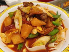 石榴花特色大盘鸡-石榴花新疆清真餐厅(莫愁湖店)