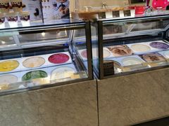 面包甜点陈列柜-哈根达斯(城西银泰店)