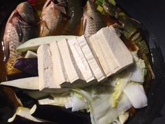 -鱼窝棚柴火铁锅炖(富山屯店)