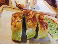 菠菜蒜蓉芝士-仙峰天然面包(迎宾路店)
