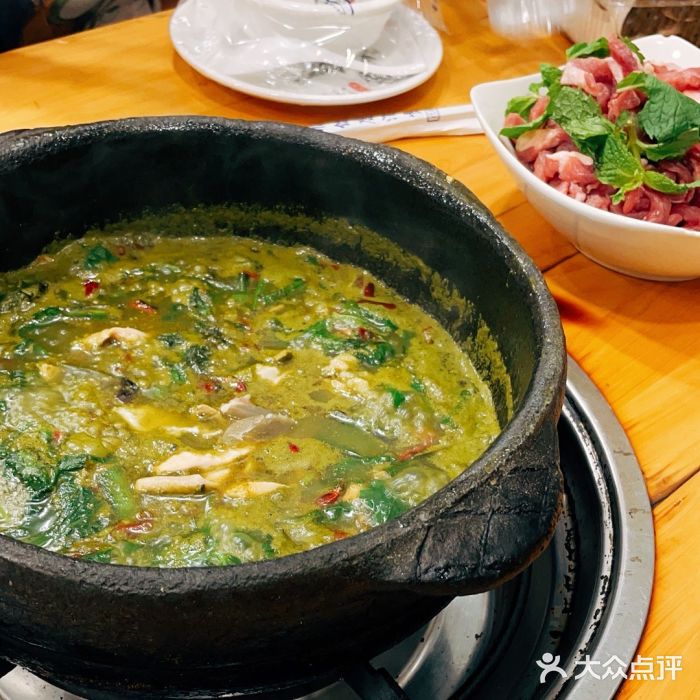 榕江牛瘪牛肉火锅图片