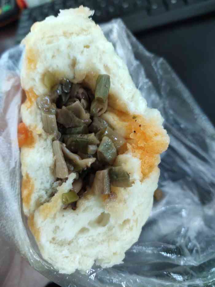 李记包子铺-"之前买过一次胡萝卜包子,感觉不错,这次专.