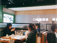 大堂-煲大王猪肚鸡·椰子鸡火锅(红谷滩万达店)