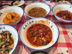 -笨豆腐居民楼菜馆•江西小炒(天津开发区店)