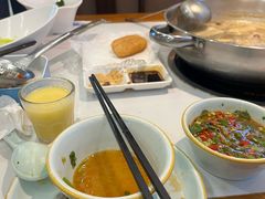 -乡土黄·鲜牛肉火锅·小龙虾(兴业街店)