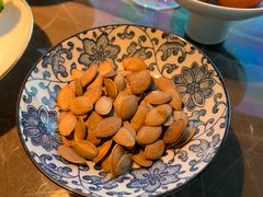 -新荣记(BFC外滩金融中心店)