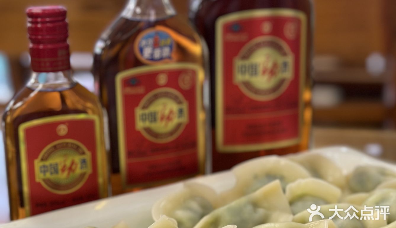 劲酒配蟹，鲜美健康
