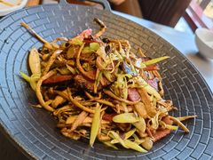 腊味干锅茶树菇-四川饭店(长白店)