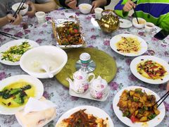 -青海特色美食小炒炕锅牦牛肉火锅