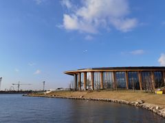 -上海滴水湖皇冠假日酒店