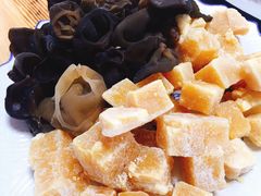 -粘豆包柴火铁锅炖