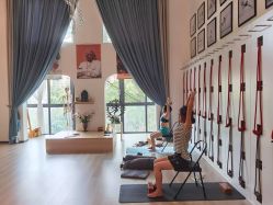 -成都阿难陀艾扬格瑜伽中心