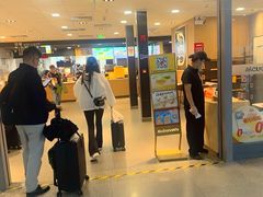 -麦当劳(上海虹桥站30B检票口楼上)