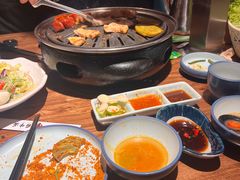 -明洞阿姨·韩式酱蟹烤肉·创意料理(三元桥店)