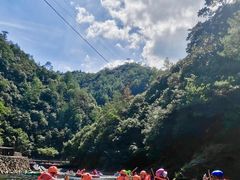 -仙人谷漂流景区