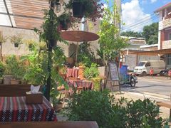 -Tikky Cafe