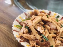 鲜笋炒花腩-海泉湾竹筒饭·瘦身水库大头鱼(从化温泉镇店)