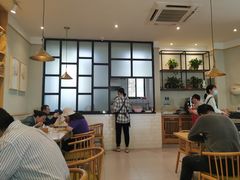 -镇南锅盖面馆(解放路店)