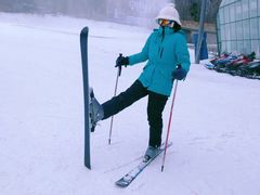 -亚布力新体委滑雪场