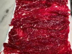 鲜牛肉-左庭右院鲜牛肉火锅(浦江欢乐颂店)