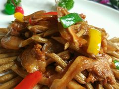 茶树菇炒脆肉-鹅城