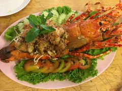 -J Daeng Seafood