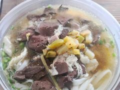 -裕新楼粉面馆·石磨手工粉(四方坪店)