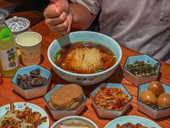 -裕兴记•蟹黄面馆(人民广场店)