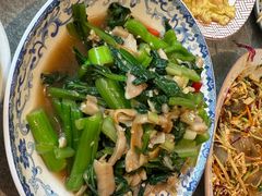 -五谷丰登农家院·地道胶东菜·海鲜烧烤(威海店)