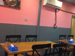 大堂-回·龙虾铺·盆盆蟹·烧烤大排档(回龙观店)