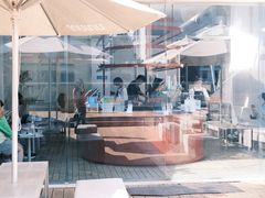 -UNI UNI(环亚凯瑟琳店)