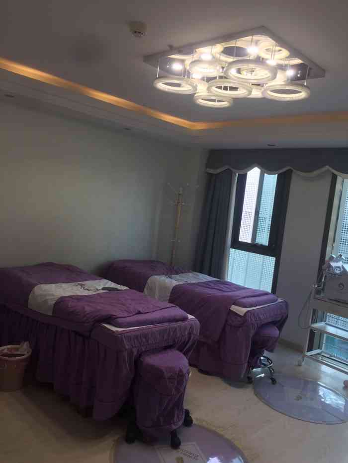 亚可美容(南亚店)-"【萱萱93杂记——以梦为马,随风散落天涯.