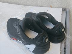 -京伟修鞋洗鞋奢侈品皮具护理店
