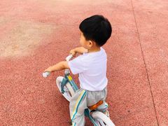-八爪矩阵极限运动馆·儿童平衡车·感统训练(南海子公园校区)