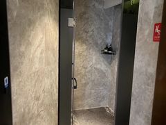 -全悦酒店(广州天河林和西地铁站店)