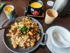 -曼听小寨海鲜烧烤·大连辣炒大王(盖州街店)