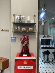 -老男孩男士理容馆·理发·烫染·修面