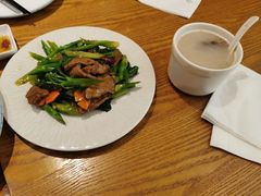 芥兰红腰豆炒牛肉-金翠河烧鹅粤式茶餐厅(龙湖三千集天街店)