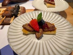 草莓香煎鹅肝-火山屋台(新街口店)