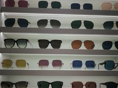 -目艮眼镜SHOWROOM(品牌集合店)