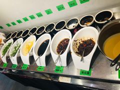 自助调料区-珍巴奴毛肚牛肉小火锅(四惠店)