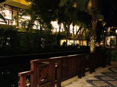-亚龙湾喜来登·美景台大堂吧