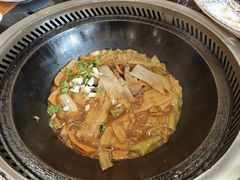 -粘豆包铁锅炖二部(温泉街店)